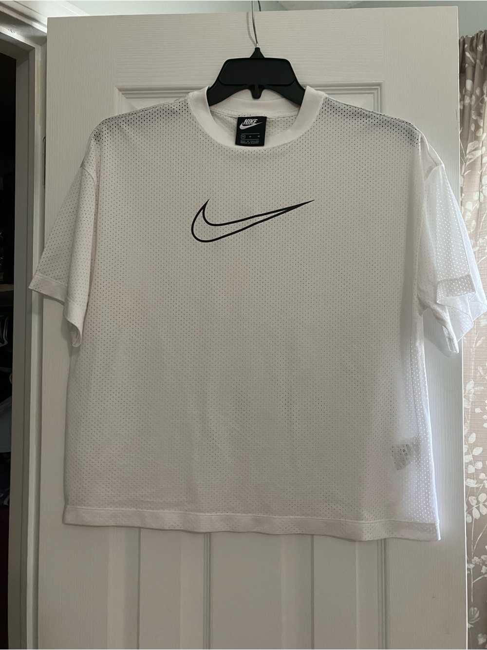White Nike women's training mesh breathable shirt